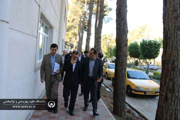 بازدید معاون وزیر بهداشت و هیات رئیسه دانشگاه از مرکز رازی